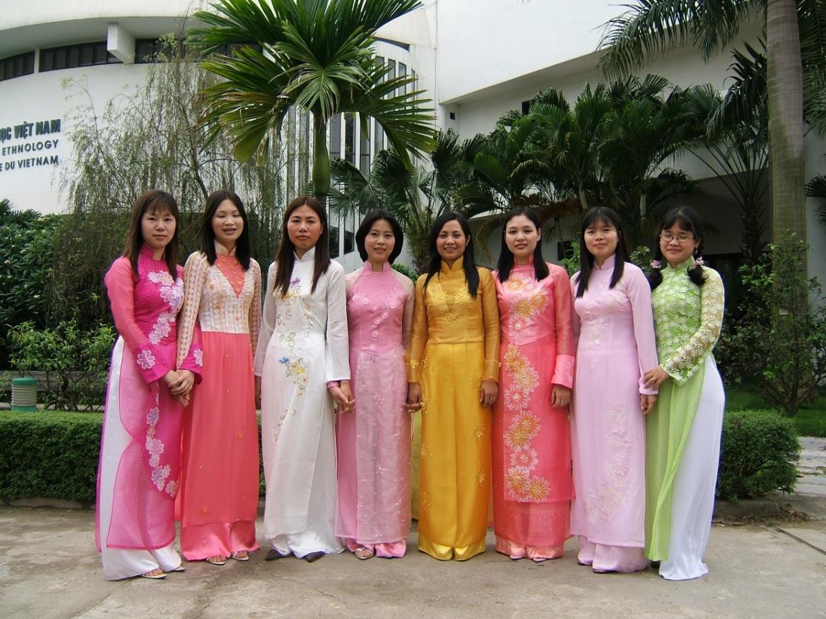 the history and importance of ao dai a traditional vietnamese attire In the vietnamese clothing history, the royal family has always been an silk is especially important in vietnamese clothing production and young girls are usually seen in vietnamese traditional clothing like white ao dai,. the history and importance of ao dai a traditional vietnamese attire In the vietnamese clothing history, the royal family has always been an silk is especially important in vietnamese clothing production and young girls are usually seen in vietnamese traditional clothing like white ao dai,.